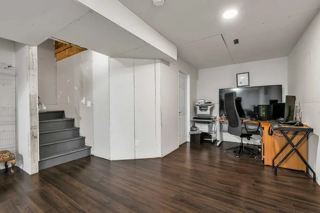 88 Walden Gardens SE Calgary AB T2X0M9