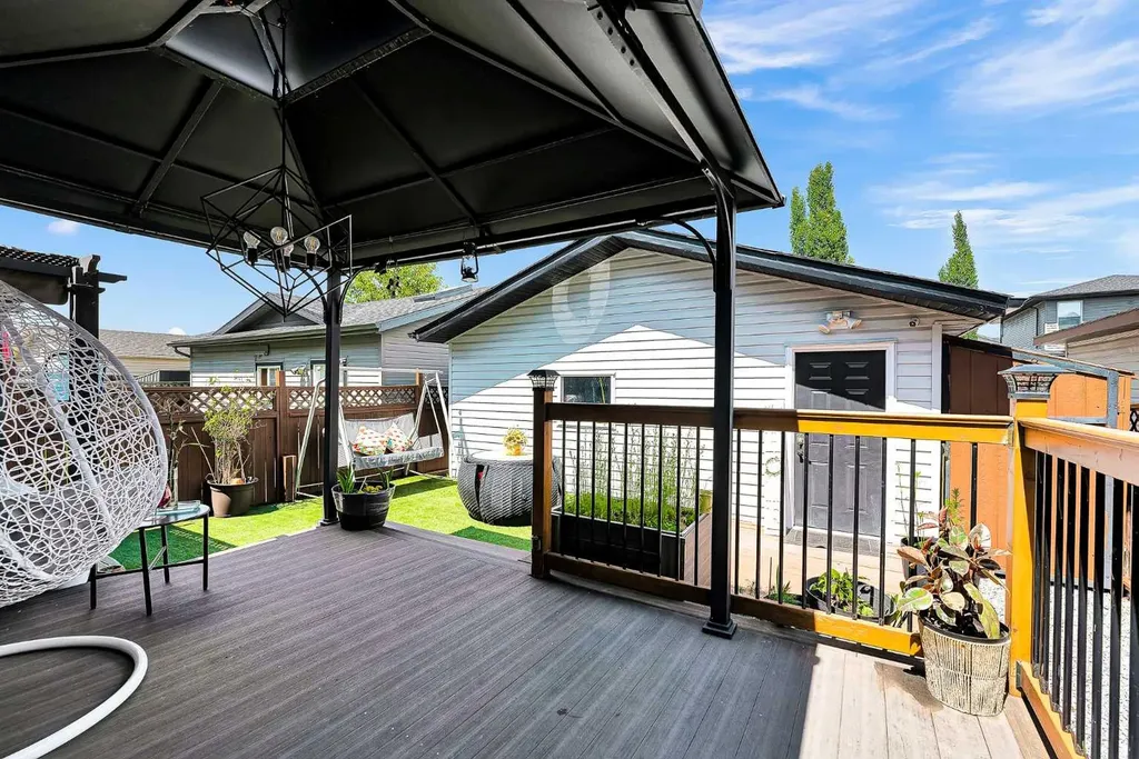 88 Walden Gardens SE Calgary AB T2X0M9