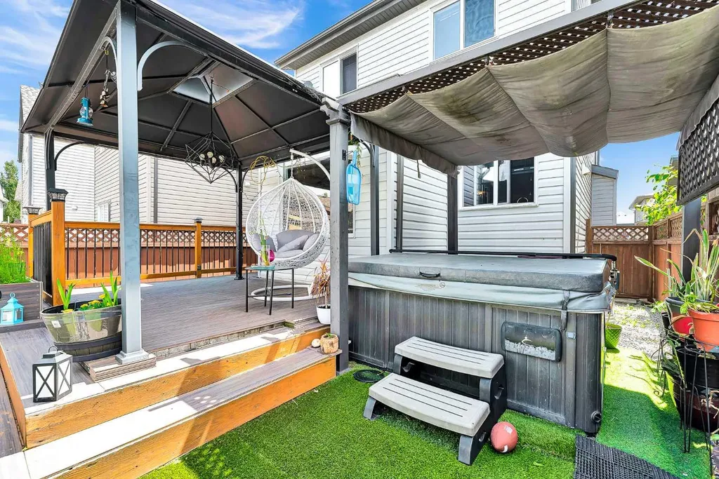 88 Walden Gardens SE Calgary AB T2X0M9