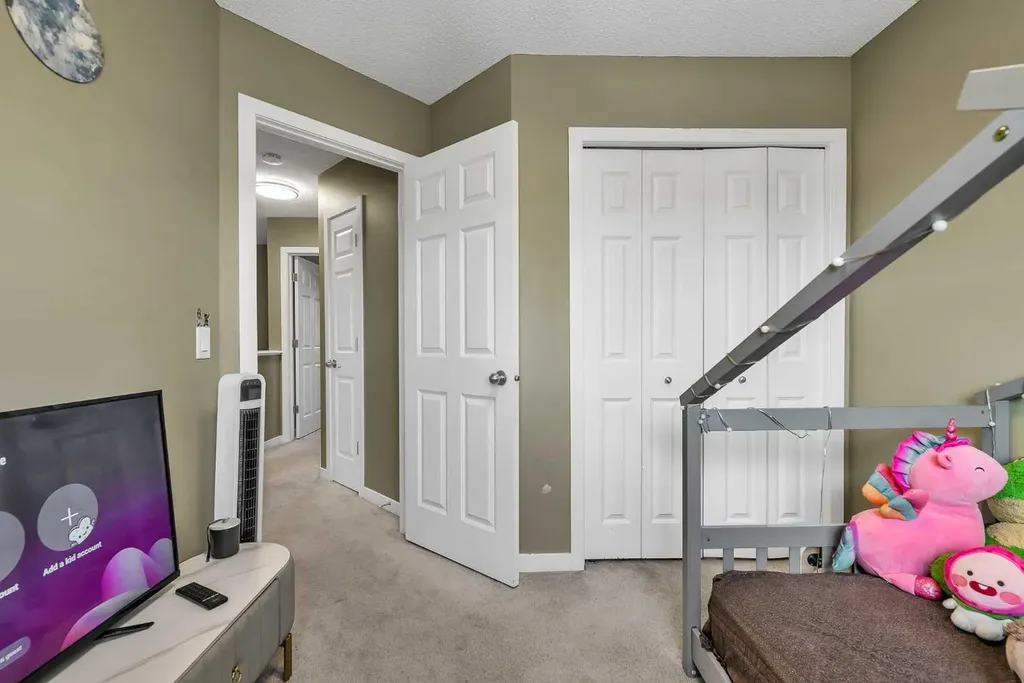 88 Walden Gardens SE Calgary AB T2X0M9