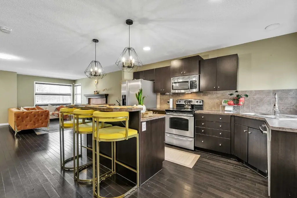 88 Walden Gardens SE Calgary AB T2X0M9