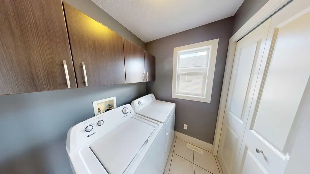11234 75 Avenue Grande Prairie AB T8W0C5