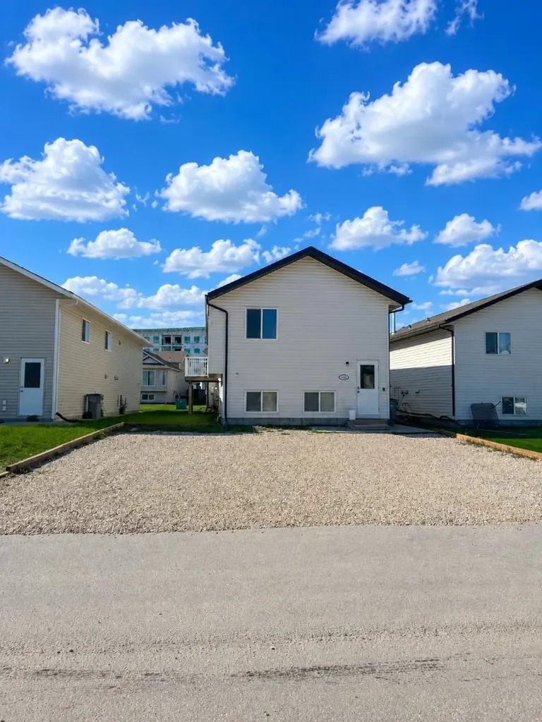 11234 75 Avenue Grande Prairie AB T8W0C5