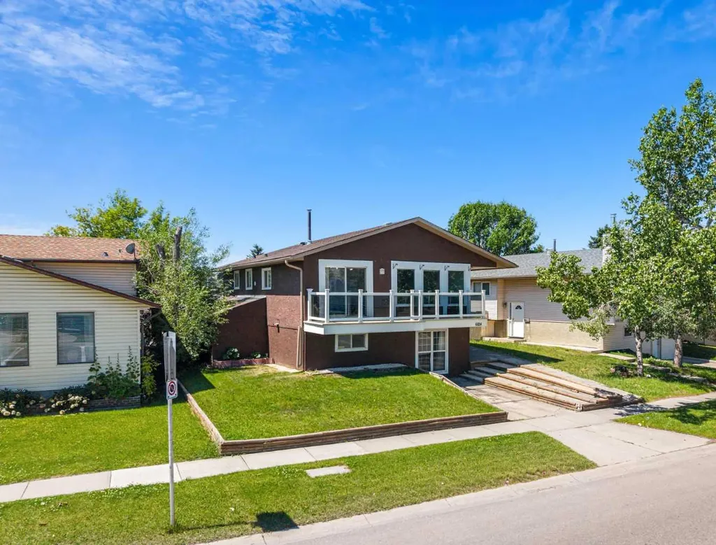 6824 Temple Drive NE Calgary AB T1Y 4X8