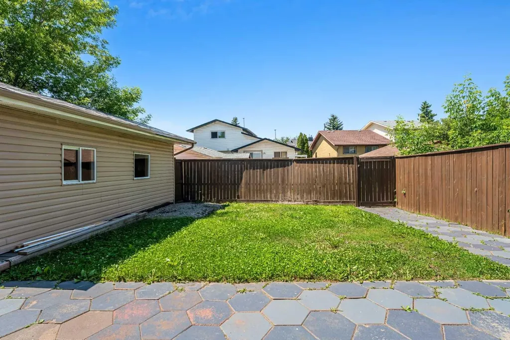 6824 Temple Drive NE Calgary AB T1Y 4X8