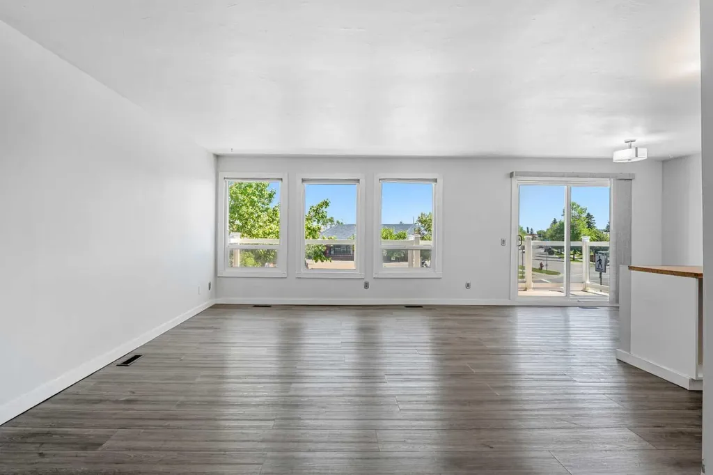 6824 Temple Drive NE Calgary AB T1Y 4X8