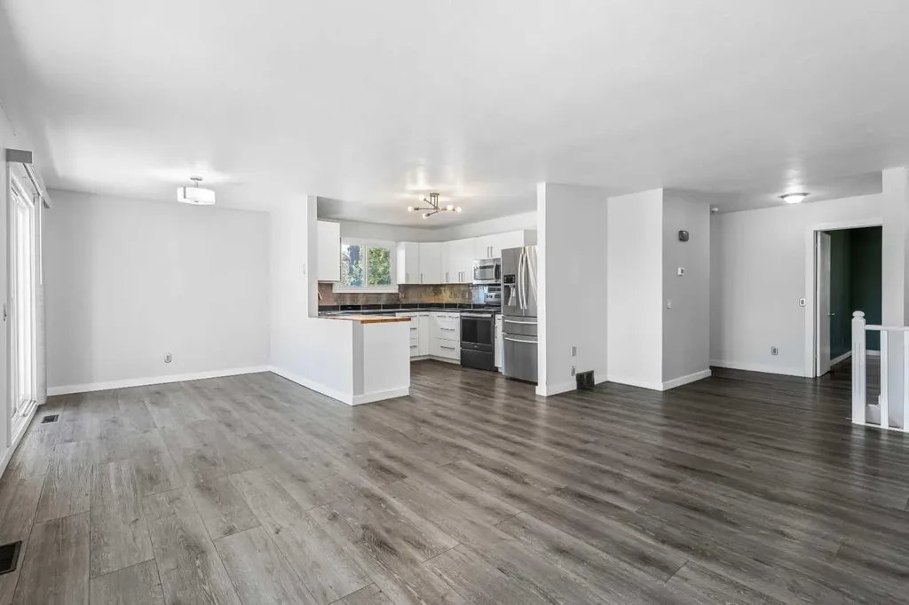 6824 Temple Drive NE Calgary AB T1Y 4X8