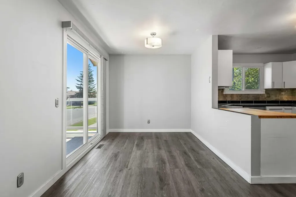 6824 Temple Drive NE Calgary AB T1Y 4X8