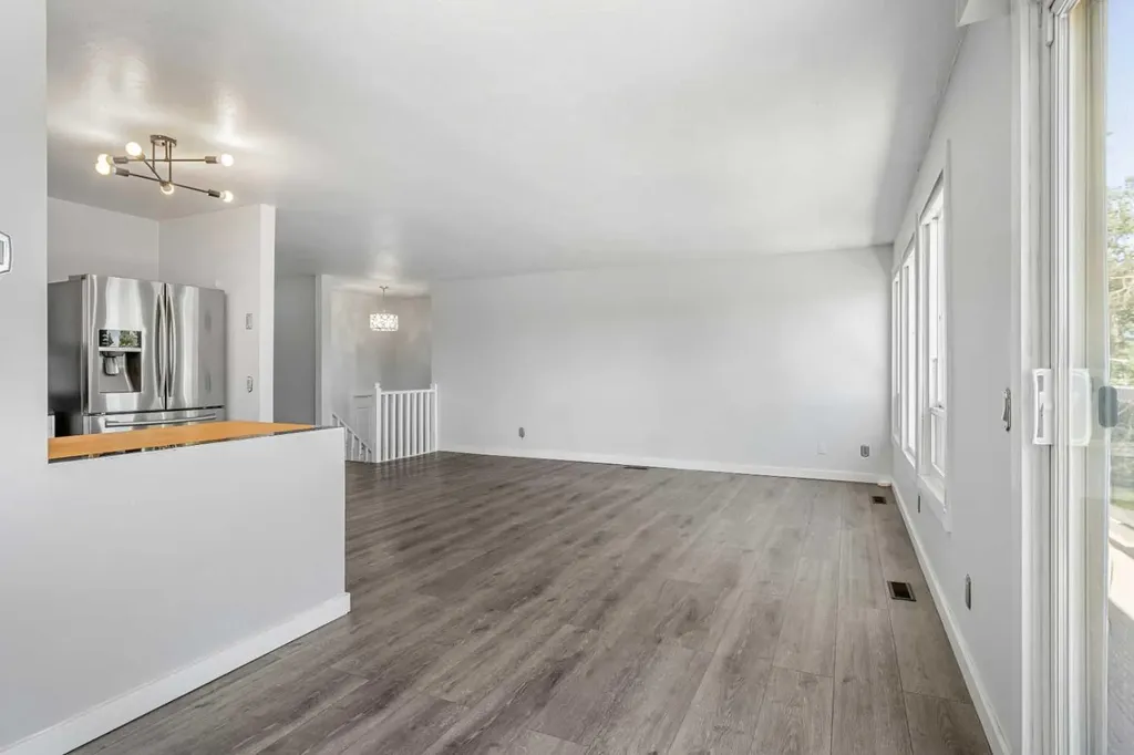 6824 Temple Drive NE Calgary AB T1Y 4X8