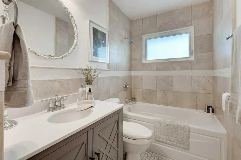 76 Chinook Drive SW Calgary AB T2V 2P9