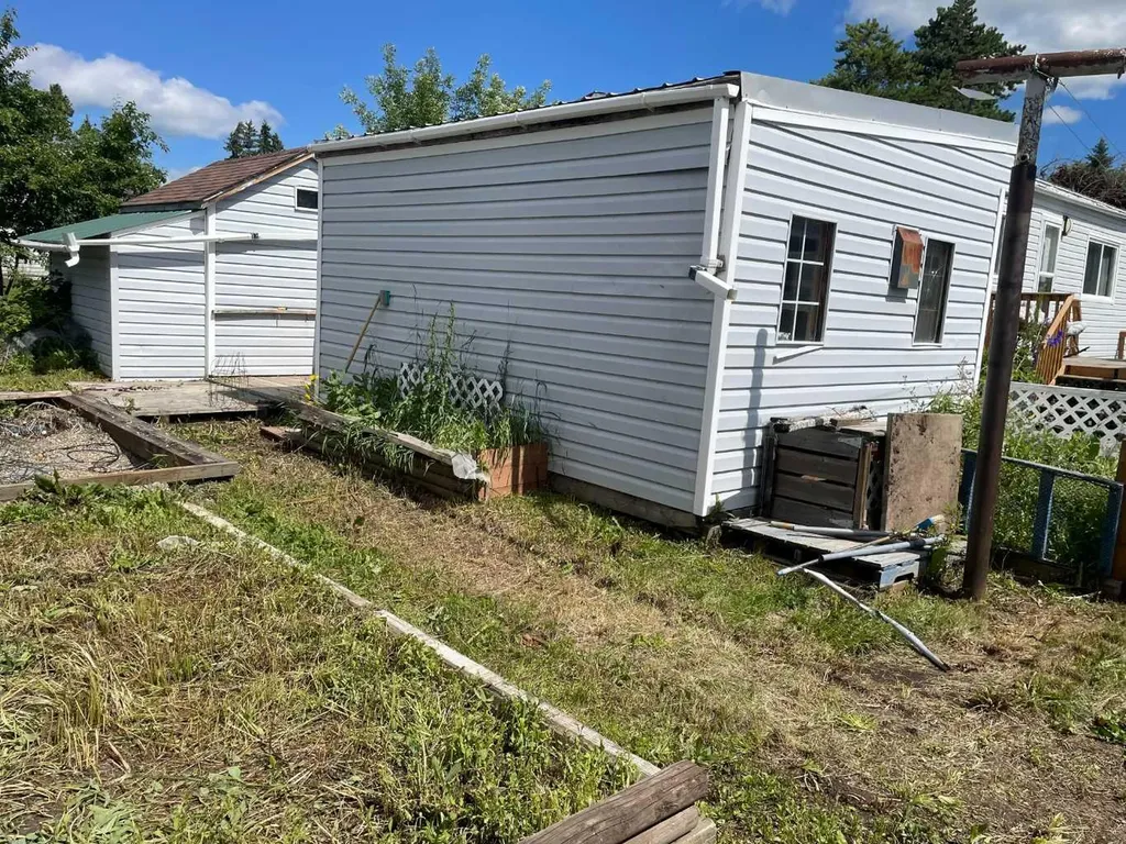 10404 101 Street Fairview AB T0H 1L0