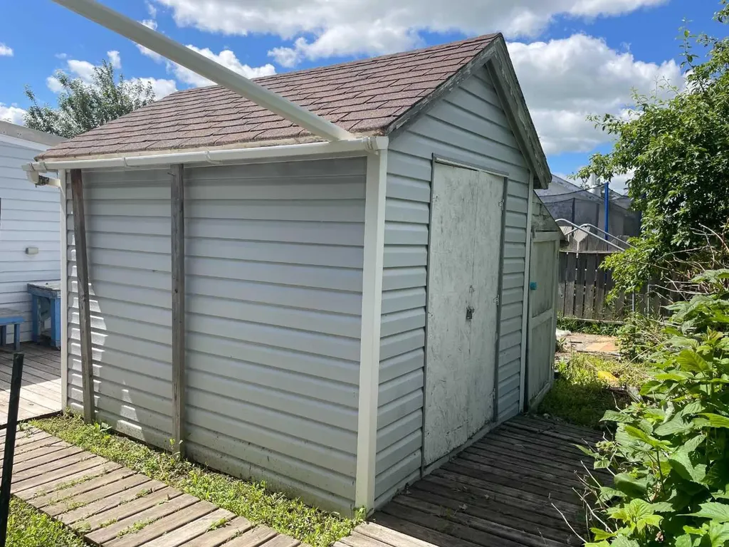 10404 101 Street Fairview AB T0H 1L0