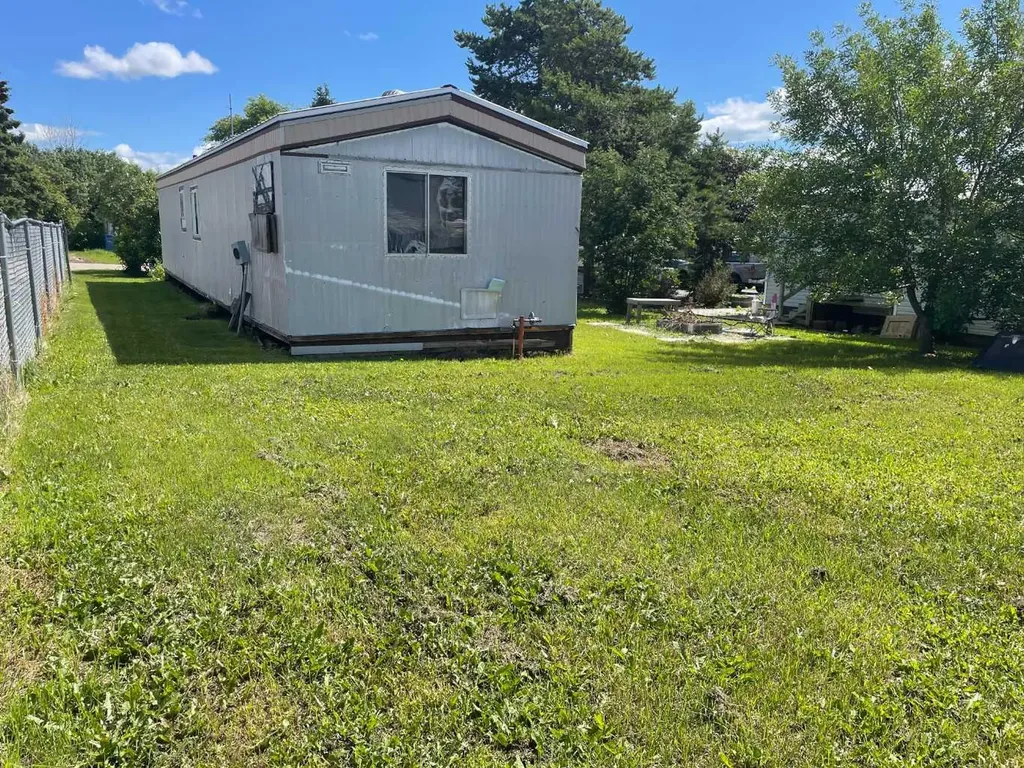 10404 101 Street Fairview AB T0H 1L0