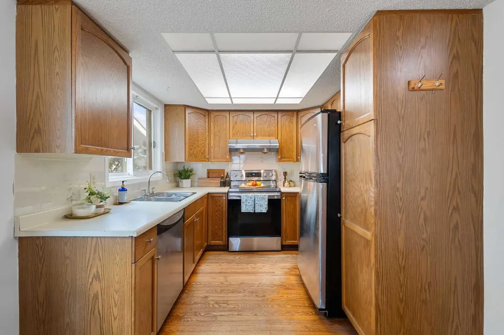 1132 Millcrest Rise SW Calgary AB T2Y 2L9