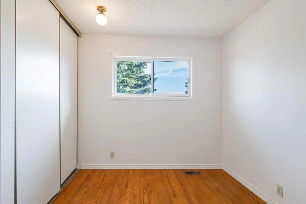 1132 Millcrest Rise SW Calgary AB T2Y 2L9