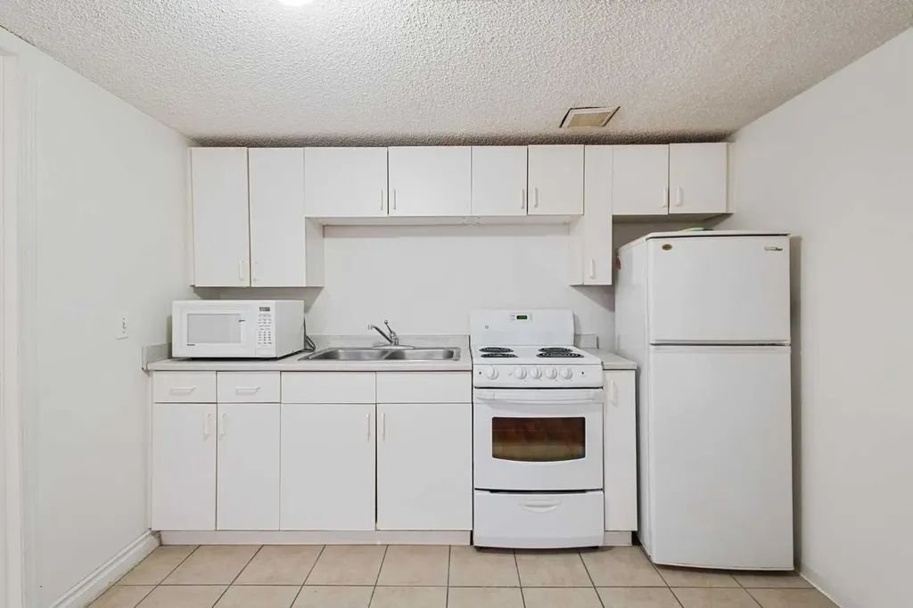 1132 Millcrest Rise SW Calgary AB T2Y 2L9