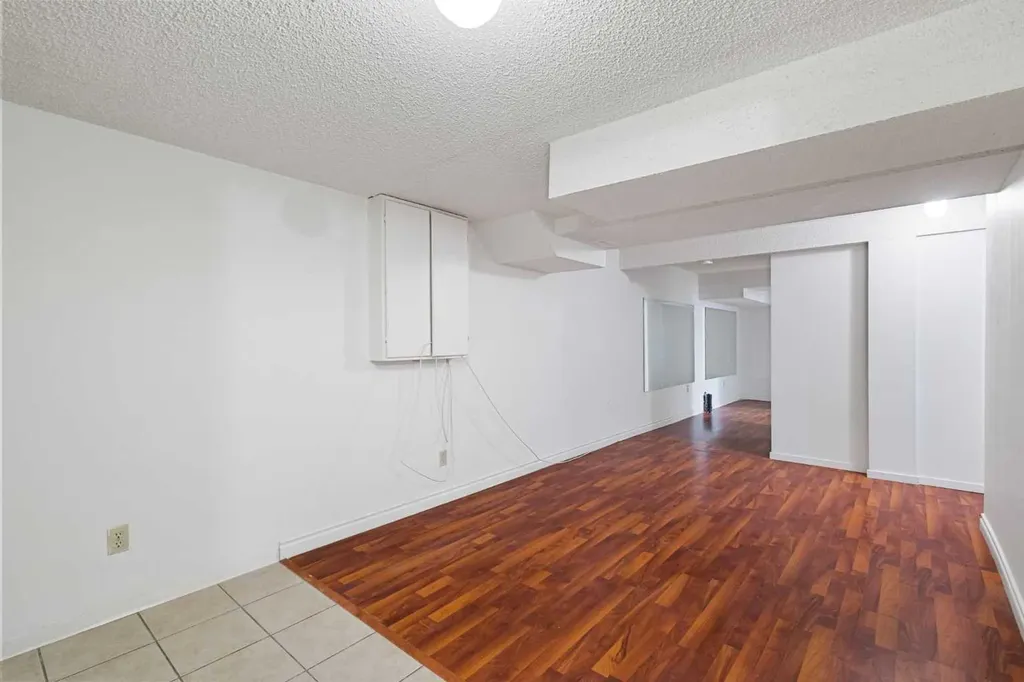 1132 Millcrest Rise SW Calgary AB T2Y 2L9