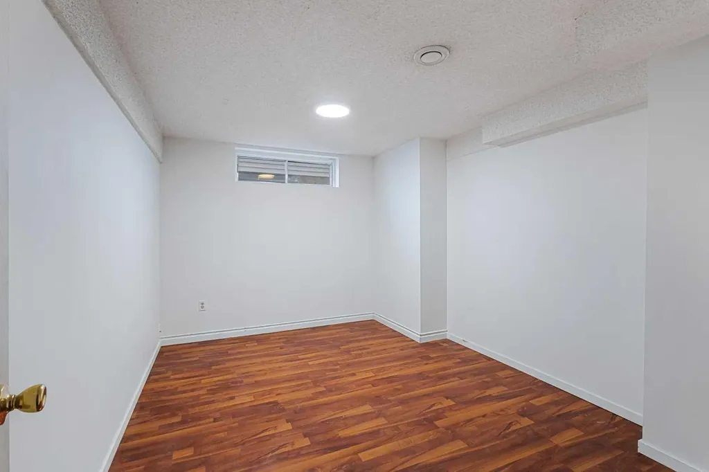 1132 Millcrest Rise SW Calgary AB T2Y 2L9