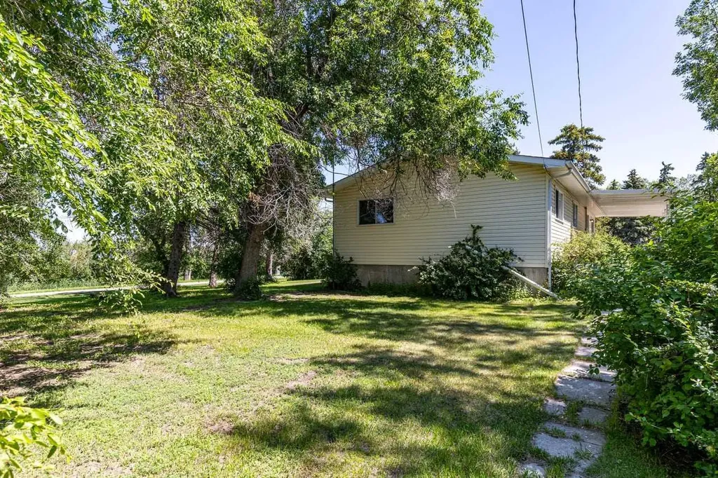 116 Centre Street Arrowwood AB T0L0B0