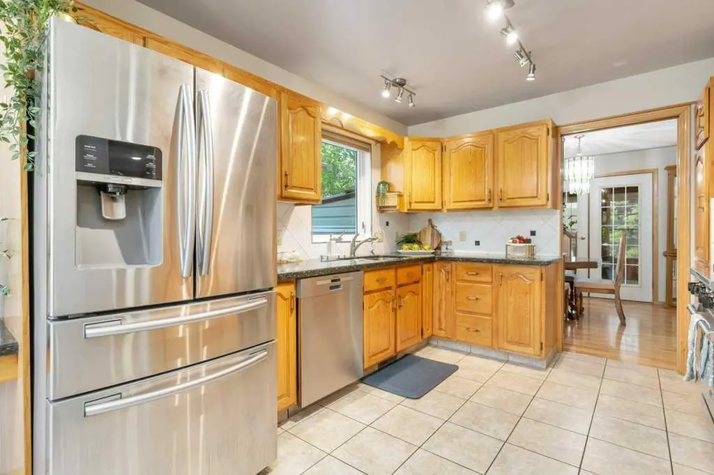 5217 46 Avenue Rimbey AB T0C 2J0