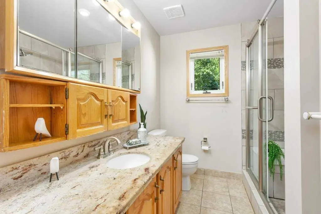 5217 46 Avenue Rimbey AB T0C 2J0