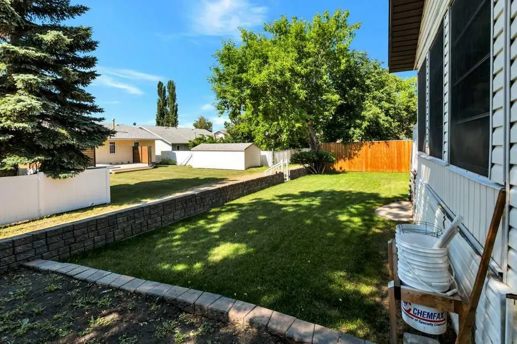 5217 46 Avenue Rimbey AB T0C 2J0