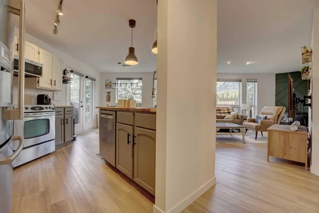 1080C Cougar Creek Drive Canmore AB T1W2X9