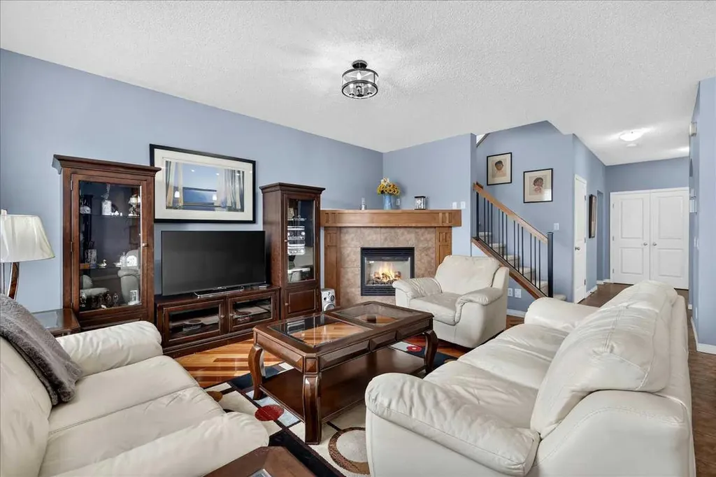18 Copperstone Drive SE Calgary AB T2Z 0P2