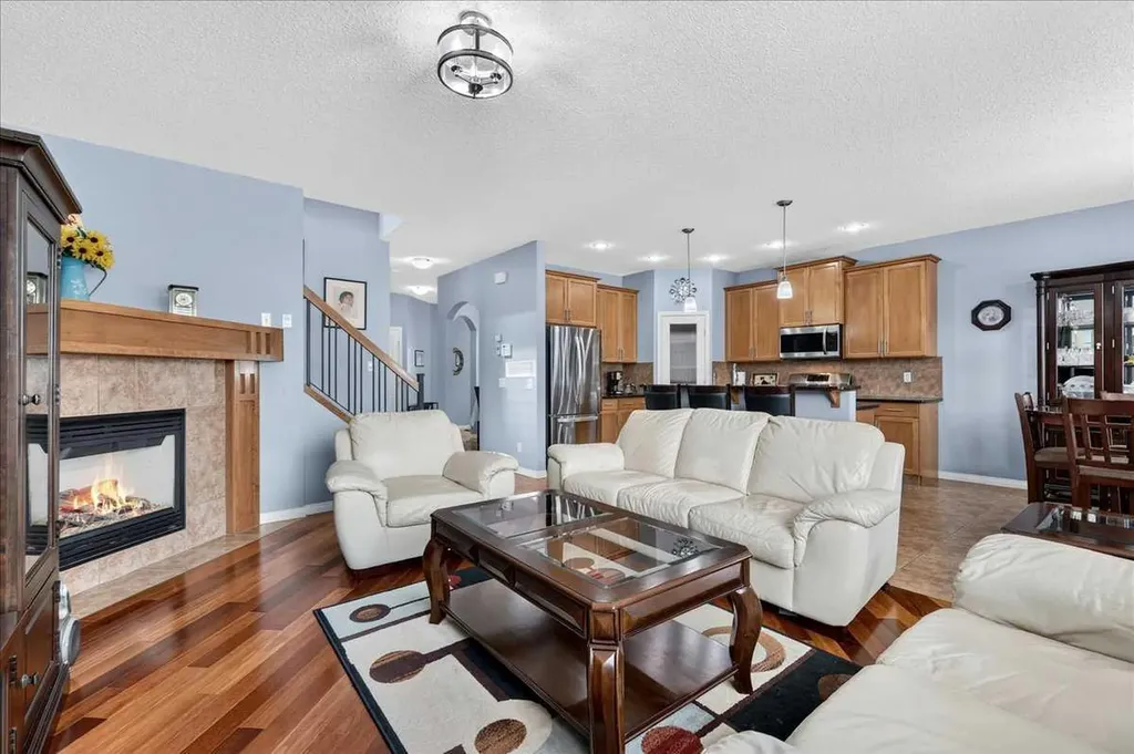 18 Copperstone Drive SE Calgary AB T2Z 0P2