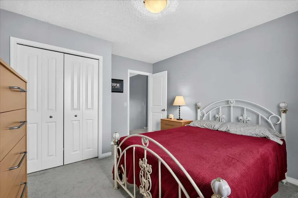 18 Copperstone Drive SE Calgary AB T2Z 0P2