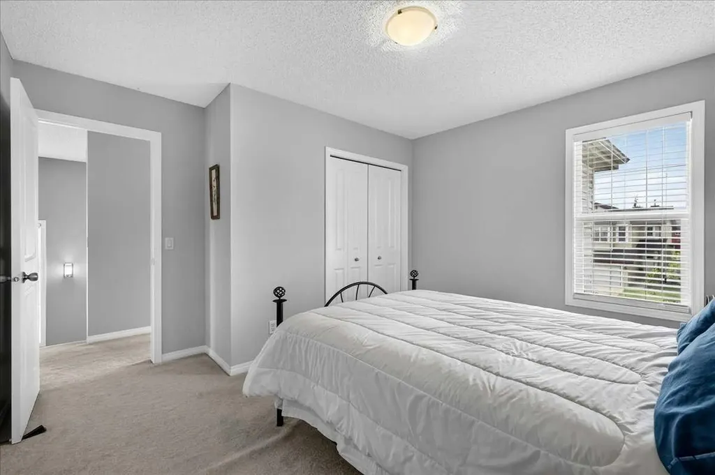 18 Copperstone Drive SE Calgary AB T2Z 0P2