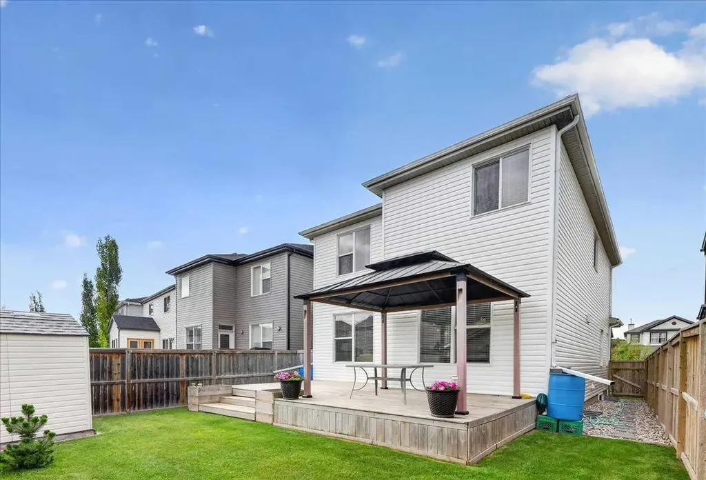 18 Copperstone Drive SE Calgary AB T2Z 0P2