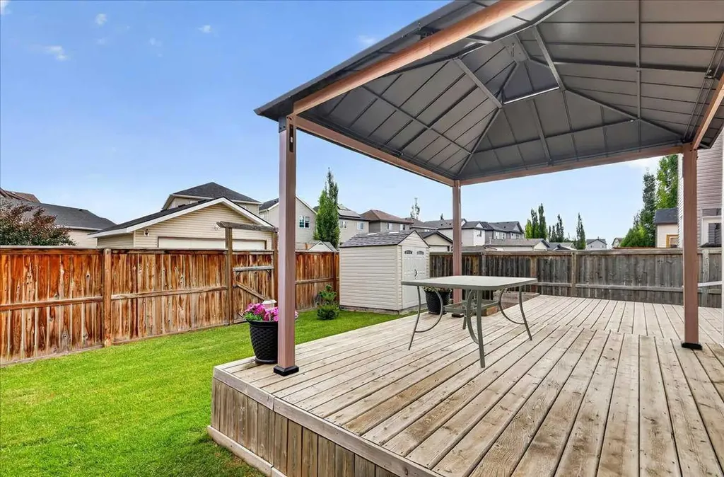 18 Copperstone Drive SE Calgary AB T2Z 0P2