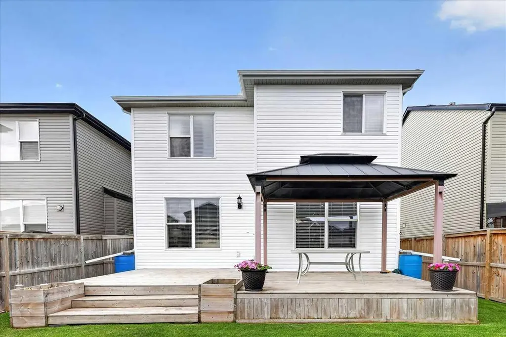 18 Copperstone Drive SE Calgary AB T2Z 0P2