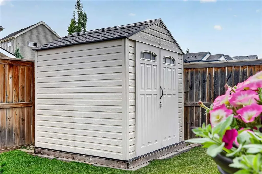 18 Copperstone Drive SE Calgary AB T2Z 0P2