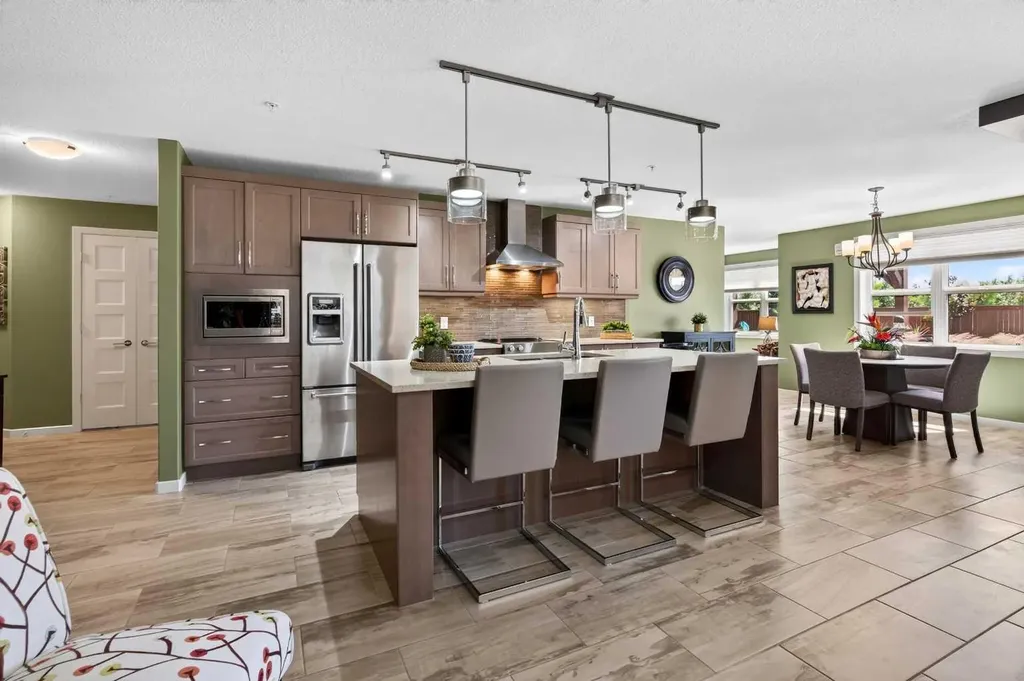 10 Market Boulevard SE Airdrie AB T4A 0W8
