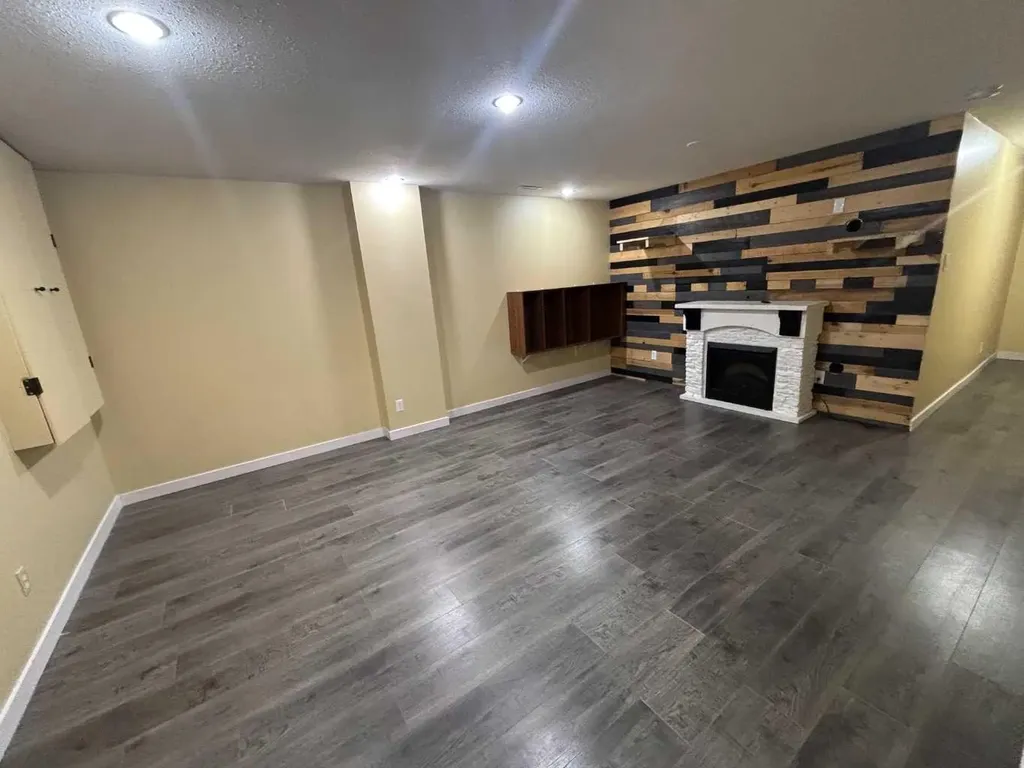 205 Silkstone Road W Lethbridge AB T1J 4J9