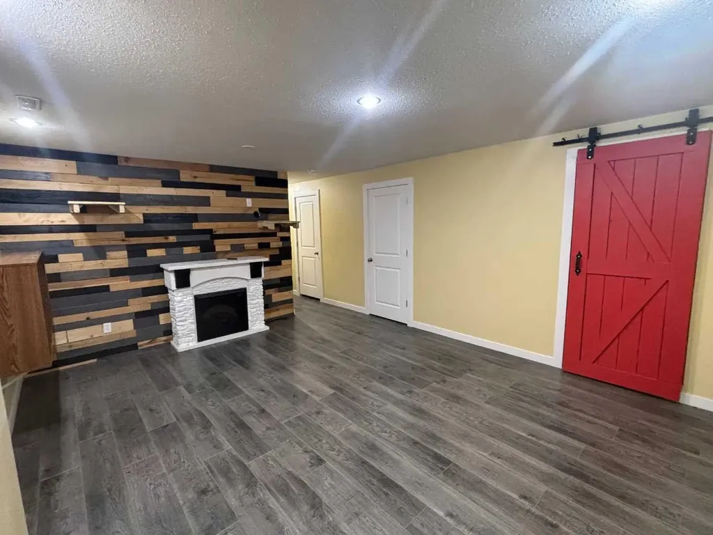 205 Silkstone Road W Lethbridge AB T1J 4J9