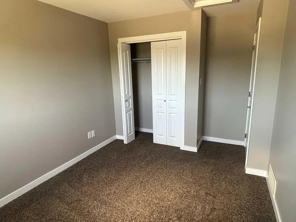 205 Silkstone Road W Lethbridge AB T1J 4J9