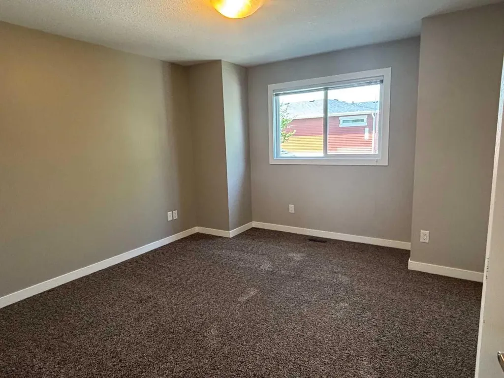 205 Silkstone Road W Lethbridge AB T1J 4J9