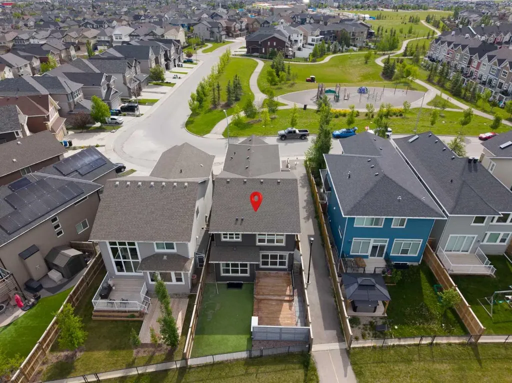 284 Nolancrest Heights NW Calgary AB T3R 0V8