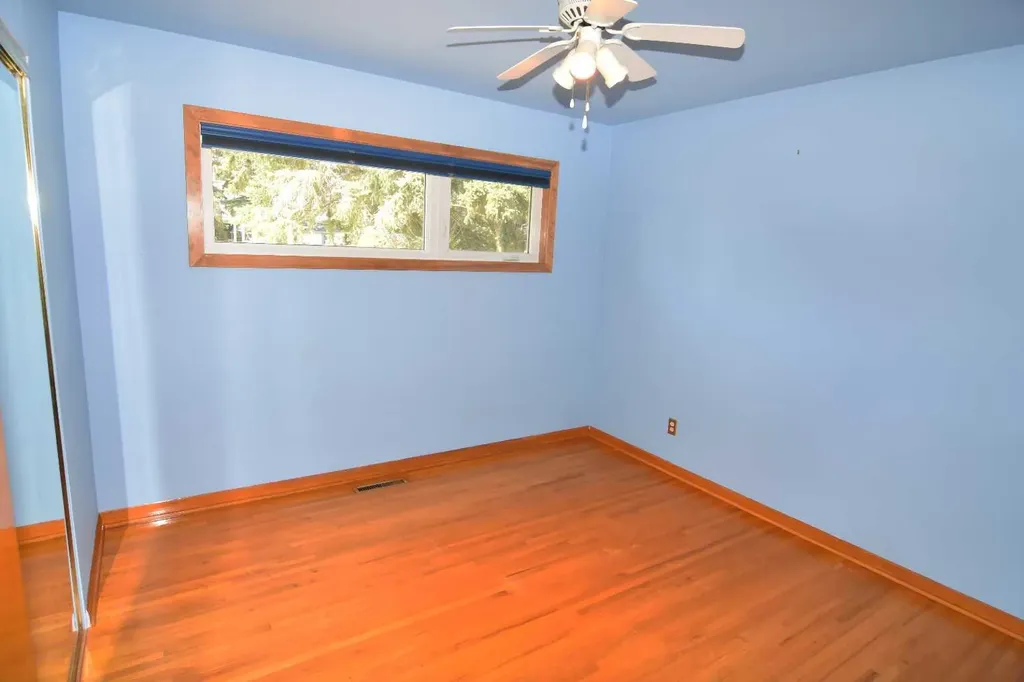 36 Cheyenne Crescent NW Calgary AB T2L 0Z2