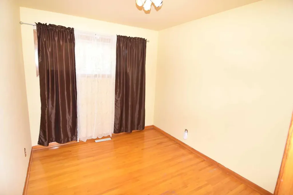 36 Cheyenne Crescent NW Calgary AB T2L 0Z2