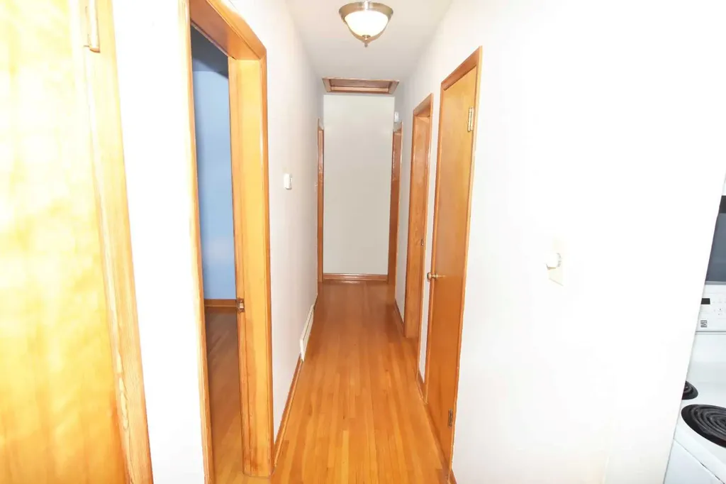 36 Cheyenne Crescent NW Calgary AB T2L 0Z2