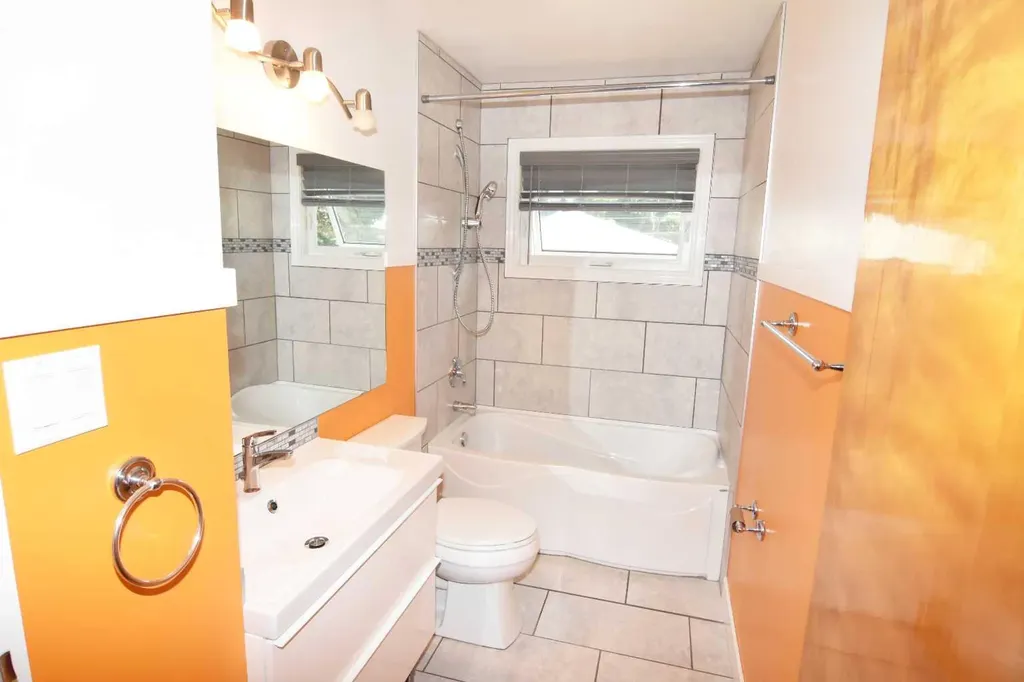 36 Cheyenne Crescent NW Calgary AB T2L 0Z2