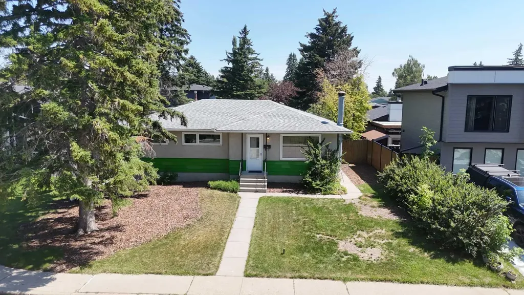 36 Cheyenne Crescent NW Calgary AB T2L 0Z2
