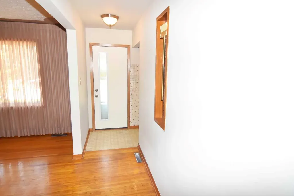 36 Cheyenne Crescent NW Calgary AB T2L 0Z2