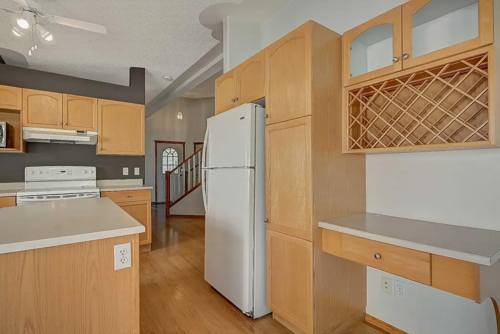 10309 74 Avenue Grande Prairie AB T8W 2M6