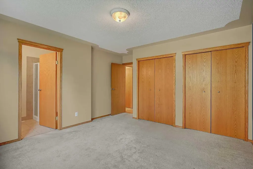 10309 74 Avenue Grande Prairie AB T8W 2M6