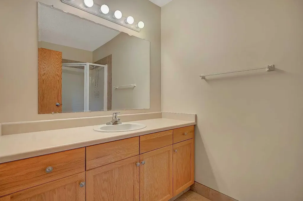 10309 74 Avenue Grande Prairie AB T8W 2M6